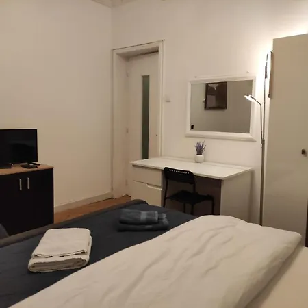 One In Old Town * Boekarest